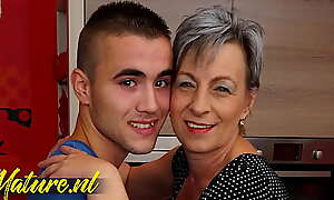 Horny Stepson Always Knows How to Explanations His Step Mom Happy!